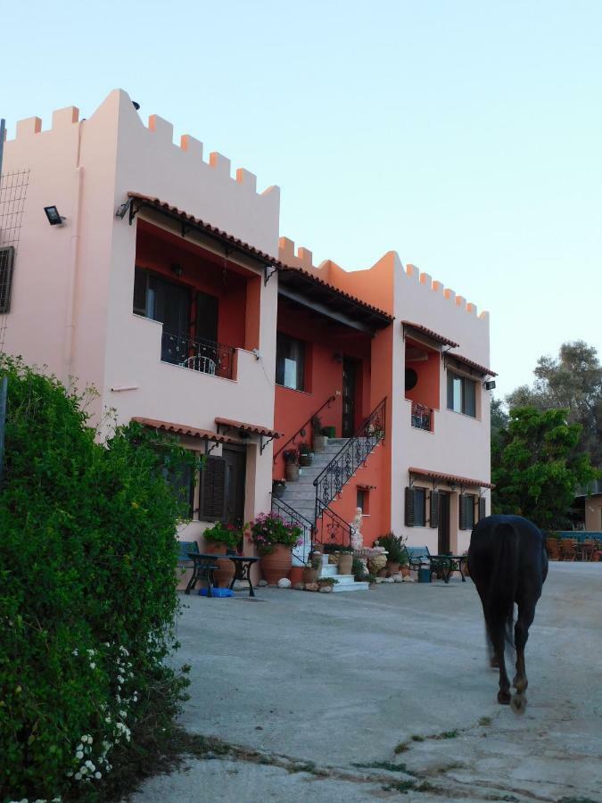 Kastro Studios Pigi  Bagian luar foto